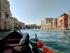 Tour romantico in gondola a Venezia