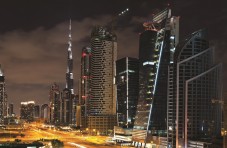 Scopri Dubai di notte