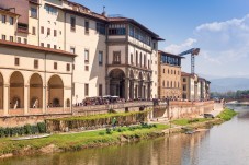 Tour a piedi di Firenze con Uffizi e Galleria dell'Accademia: Biglietti salta fila e visita guidata