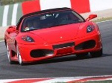 Guida Ferrari - 2 giri - Autodromo di Monza o Imola