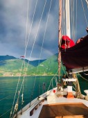 Tour in barca a vela sul Lago d'Iseo
