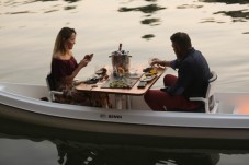 Cena in Barca per Due Persone - Gourmet di Mare