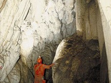 Speleologia nelle Grotte della Cascata delle Marmore - Umbria