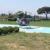 Pilota un elicottero in Puglia