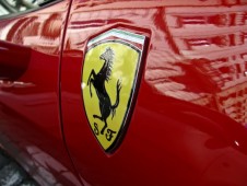 Guida Ferrari F 430 4 giri all'autodromo di Bari