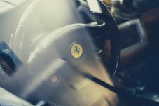 Guida una Ferrari F12 Berlinetta 120 minuti