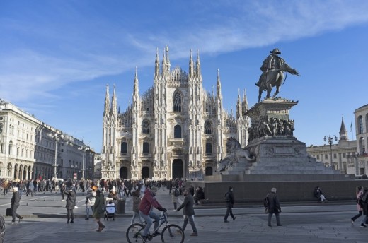 Tour in bici guidato dei tesori nascosti della città di Milano