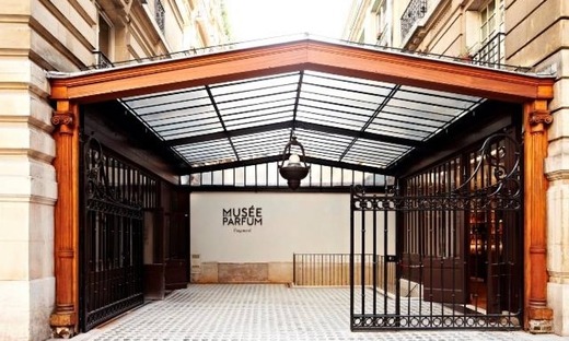 Laboratorio di profumeria a Fragonard Parigi