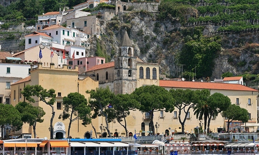 Tour della Costiera Amalfitana in un veicolo climatizzato con autista