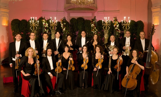 Appuntamento con Mozart a Schönbrunn Palace: tour del palazzo, cena del 18simo secolo, aperitivo e concerto