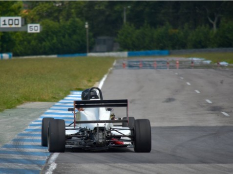 2 giri in Formula Renault 2.0 - Circuito internazionale 