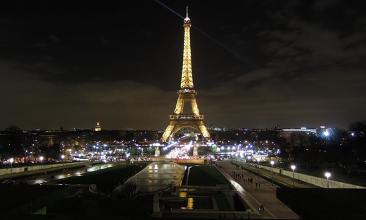 Visita guidata notturna sulla Torre Eiffel con biglietti salta fila
