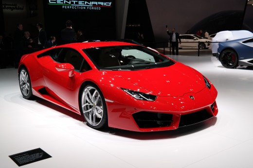 Giro in pista su una Lamborghini Huracan & soggiorno 1 notte