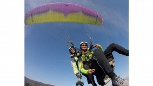 Volo con Parapendio al Tramonto