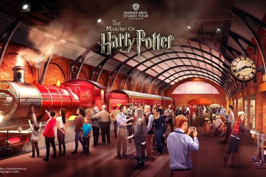 Tour Famiglia Harry Potter Studios con 2 Sciarpe e 2 Tazze a Tema