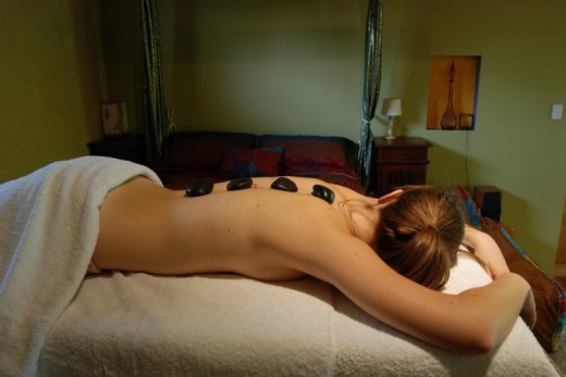 Hot Stone Massage - Milano