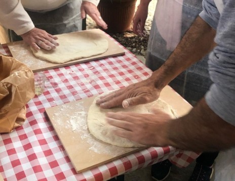 Let’s make pizza con degustazione vini sulle Colline Novaresi