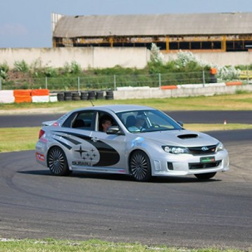 1 Giro in pista con Subaru Impreza