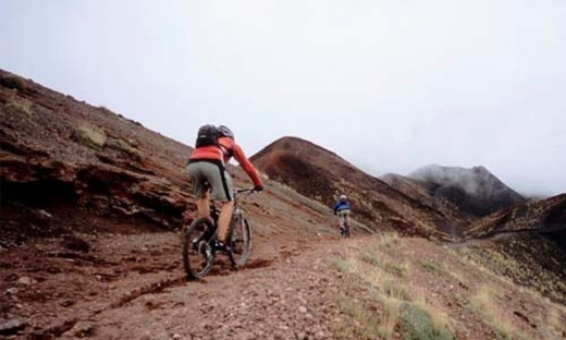 Etna on mountain bike