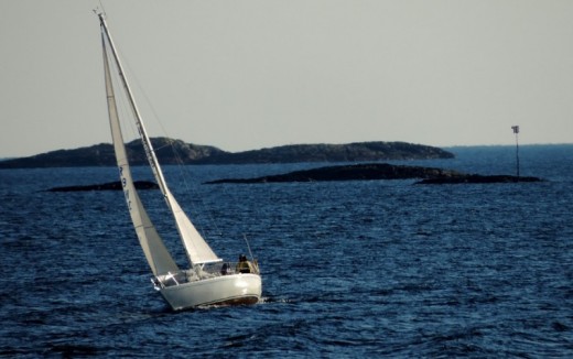 Lezione teorica di Vela con prova al timone & soggiorno 2 notti