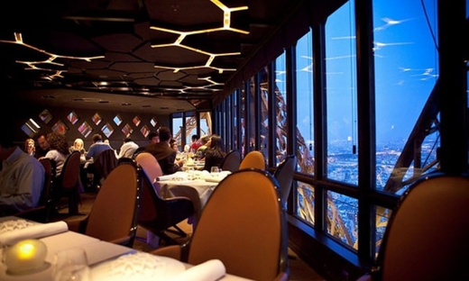 Cena sulla Torre Eiffel e crociera serale sulla Senna