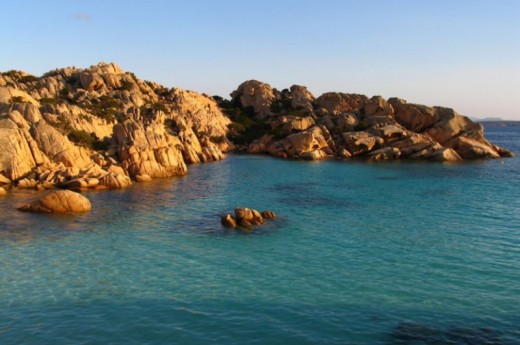 Ibiza e Formentera in barca: un mix perfetto tra calette selvagge e divertimento