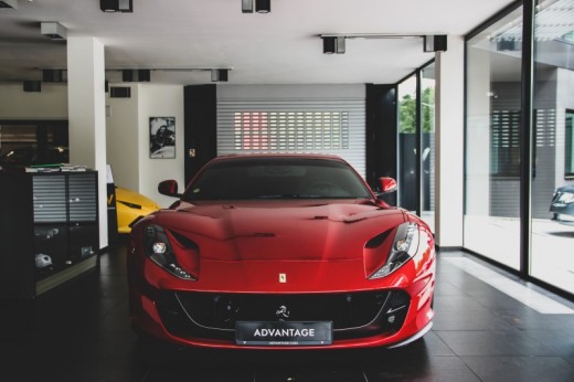 Guida una Ferrari F12 Berlinetta 70 minuti