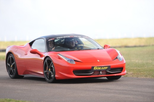 5 giri in Ferrari 458 ITALIA nel circuito internazionale d'Abruzzo