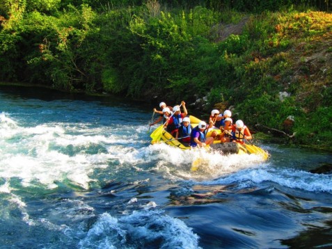 Discesa rafting medio & soggiorno 1 notte