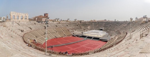Tour dell'Arena di Verona con accesso salta fila