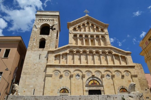 Cagliari Tour con Aperitivo in Centro Storico