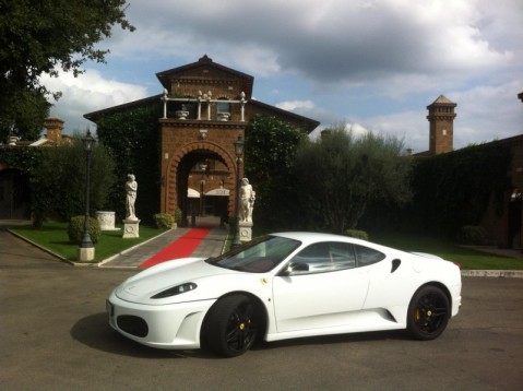 Guida Ferrari F430 30 minuti su strada a L'Aquila, Ascoli Piceno, Rieti, Terni