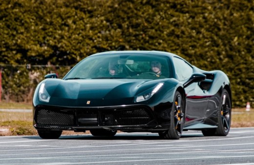 Un giro in pista con Ferrari 488 GTB