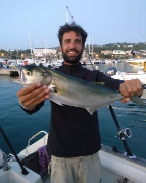 Esperienza di pesca combinata: pesca a traina e pesca a bolentino in Salento