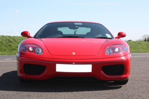 Guida Ferrari F430 60 minuti su strada a L'Aquila, Ascoli Piceno, Rieti, Terni