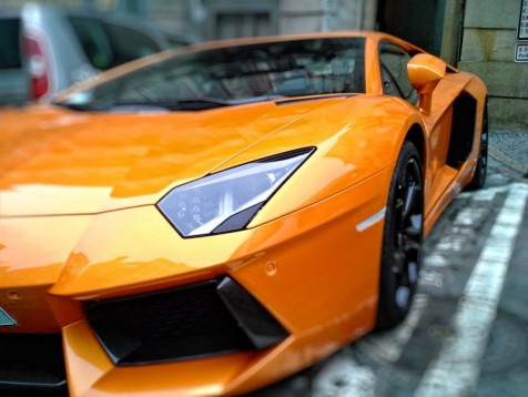 2 Giri in pista in Lamborghini ingresso al cinema