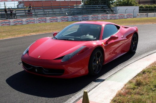 Guidare una Ferrari in Circuito 25 minuti