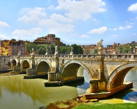 Giro in Barca sul Tevere a Roma per Famiglia