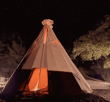 Notte in Tepee con Cena e Bagno in Tinozza