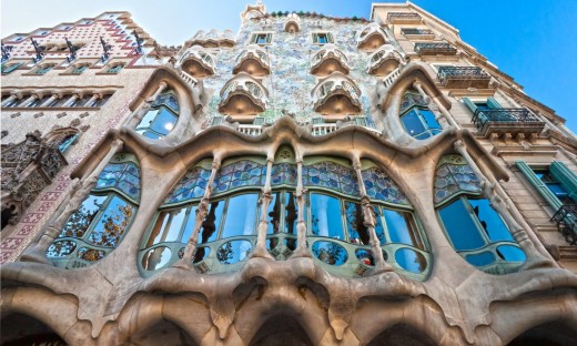 Tour combinato: Girona e Barcellona artistica il meglio di Gaudi
