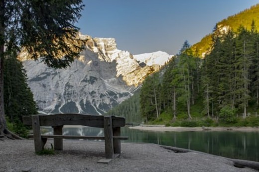 Buono Regalo: Weekend Magico in Val di Funes: 2 Notti e Ciaspolata ai piedi delle Odle