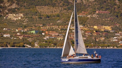 Cofanetto Regalo Uscita in Barca a Vela 