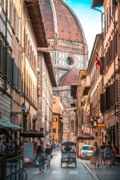 Aperitivo Spritz Panoramico su Rooftop a Firenze