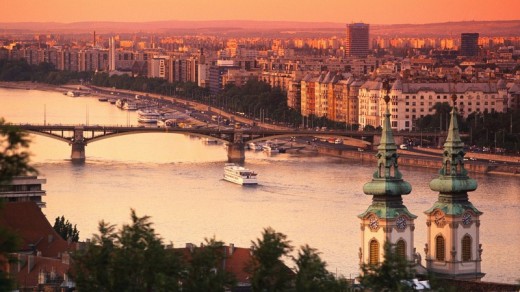 Crociera sul Danubio con cena e musica dal vivo