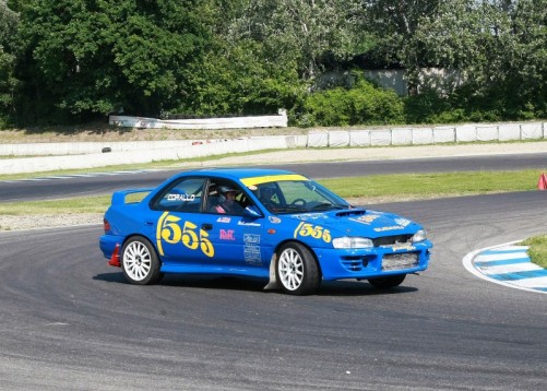 2 giri in pista da passeggero su Subaru Impreza a Pavia