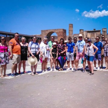 Tour in realtà aumentata di Ercolano con cena e soggiorno 