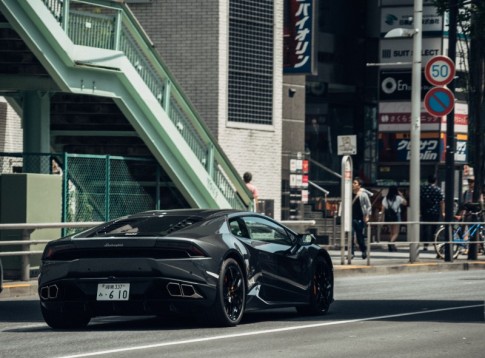 Guida una Lamborghini Huracan 120 minuti