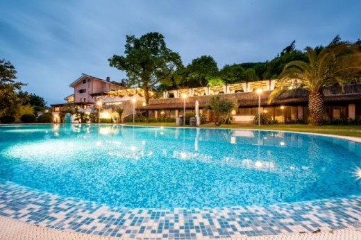 Vacanza Relax per coppie in Resort Campania 