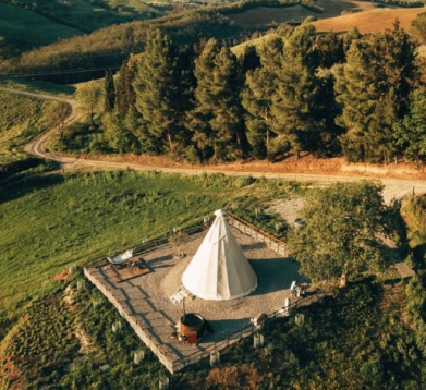 Notte in Tepee con Colazione