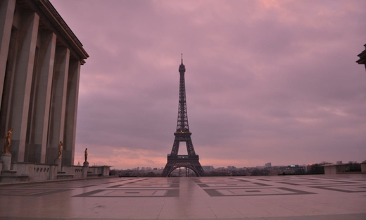 Tour VIP della Torre Eiffel di sera con accesso all'Osservatorio del 2° piano e crociera con champagne